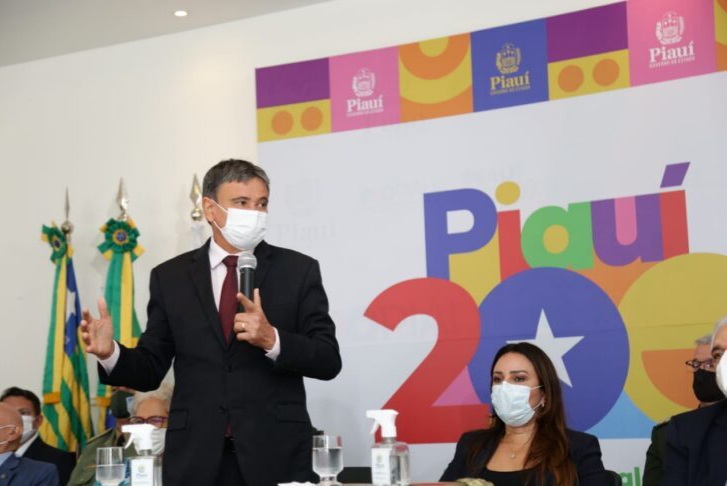 200anos28-730x486