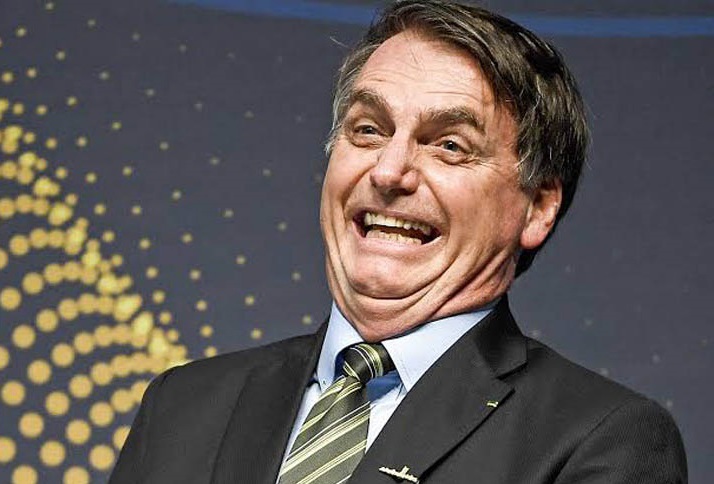 bolsonaro-rindo_1605022277-1