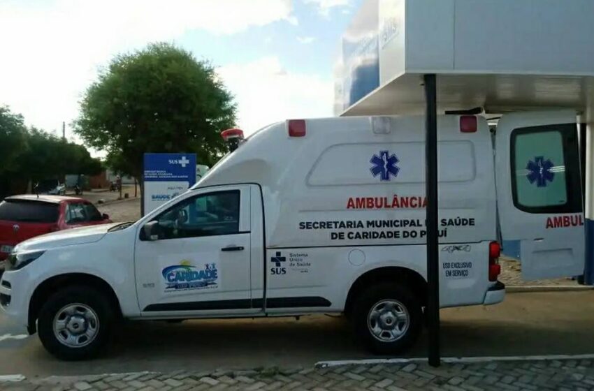 PREFEITO Toninho faz entrega de ambulância à população de Caridade