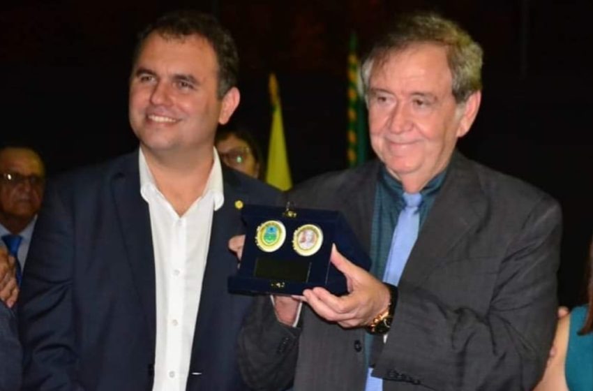  RECORDAR é preciso: deputado federal Moses Rodrigues e seu tio Moésio Loiola, por duas vezes prefeito de Campos Sales