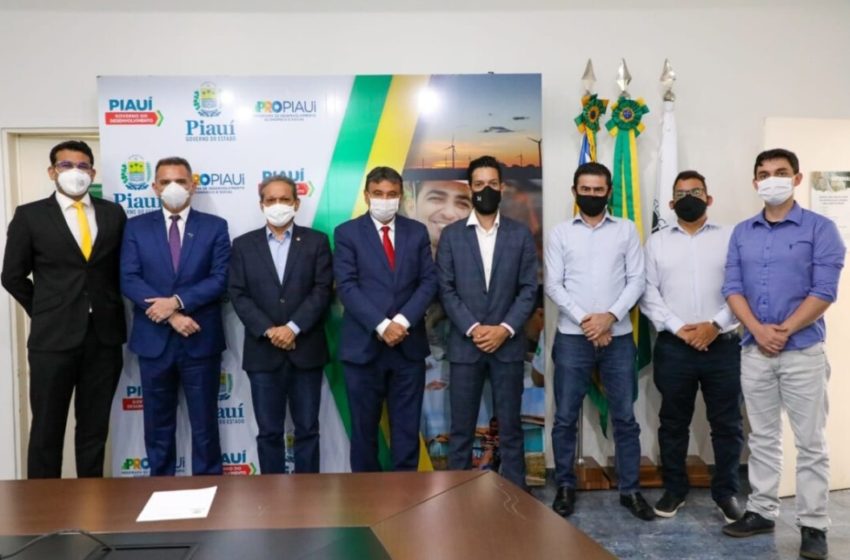  GOVERNADOR recebe investidores que pretendem construir usina fotovoltaica de 1GW no Piauí