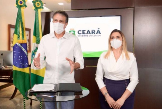 GOVERNO do Ceará vai adquirir 28 mil notebooks para uso de professores da rede estadual