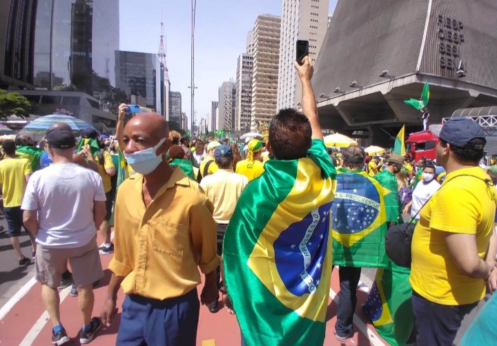  MUNDO político reage às falas de Bolsonaro em manifestações