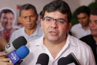  Rafael Fonteles, com apenas 37 anos, foi eleito governador derrotando os candidatos do ministro Ciro Nogueira