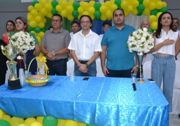  Prefeito de Francisco Santos, Dr. Luis José, inaugura Quadra Poliesportiva na zona rural
