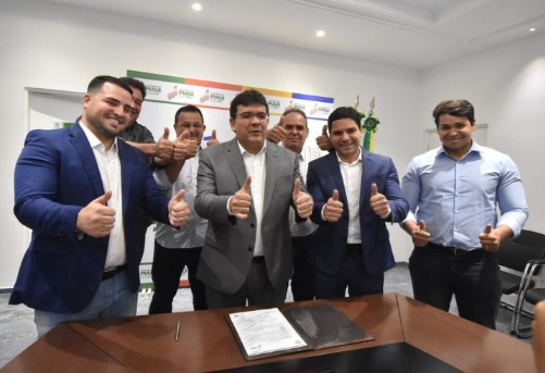  Governador Rafael Fonteles assina ordem de serviço para implantação da PI-225