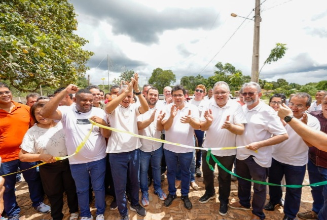  Em Campo Maior, governador inaugura trecho da PI-115 , calçamento e recuperação de barragem